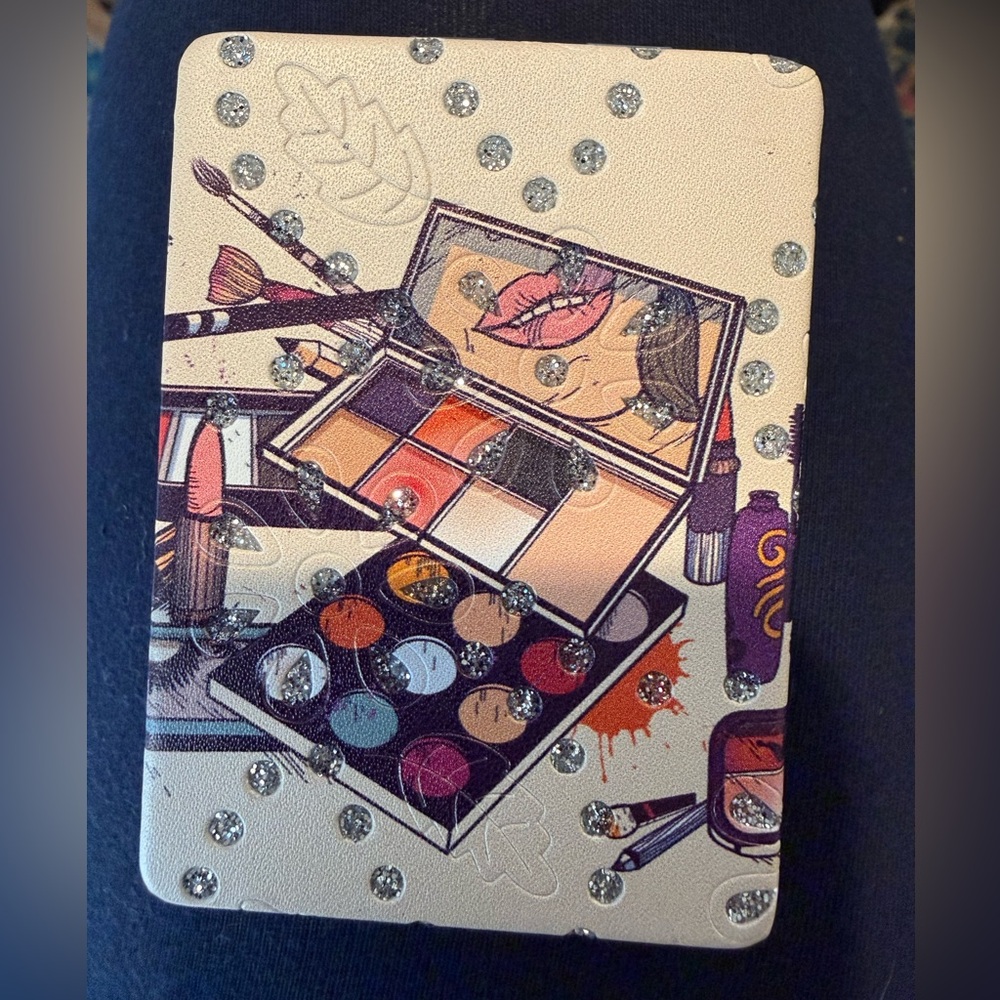 ⚠️ 5/25: Makeup Palette Illustrated Compact